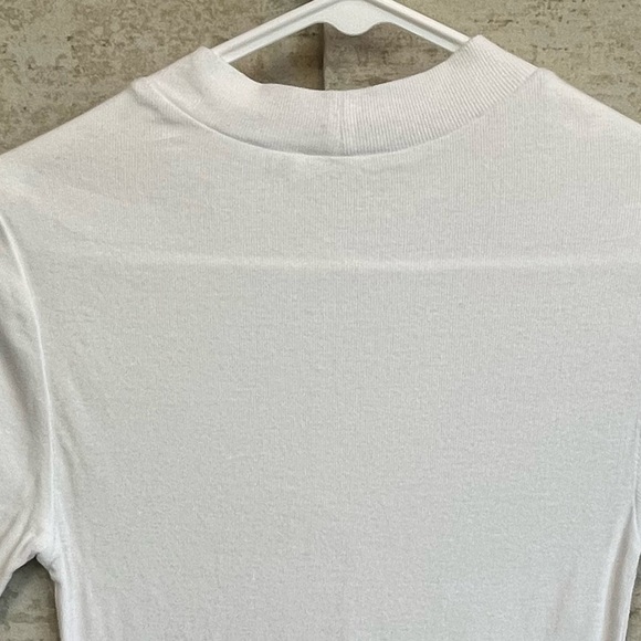 Intimately Free People White Short Sleeve Top Sz L Lettuce Hem Split Cuff - Picture 9 of 13